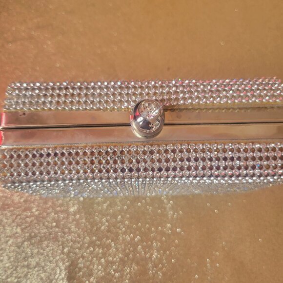 FREE WITH PURCHASE Silver rhinestone clutch - Picture 5 of 7
